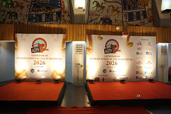  https://ahmedabadinternationalfilmfestival.com/festivaladmin/upload/gallery/459vKcna.jpg