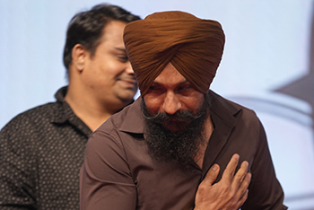  https://ahmedabadinternationalfilmfestival.com/festivaladmin/upload/gallery/6h9l7z10.jpg