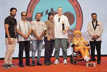  https://ahmedabadinternationalfilmfestival.com/festivaladmin/upload/gallery/8GzepAVI.jpg