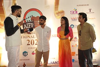  https://ahmedabadinternationalfilmfestival.com/festivaladmin/upload/gallery/BNOQLnSb.jpg