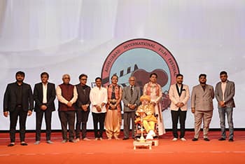  https://ahmedabadinternationalfilmfestival.com/festivaladmin/upload/gallery/Zripk80H.jpg