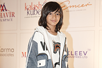 https://ahmedabadinternationalfilmfestival.com/festivaladmin/upload/gallery/jGMd5uFJ.jpg