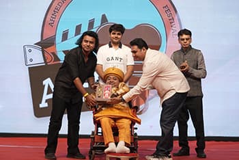  https://ahmedabadinternationalfilmfestival.com/festivaladmin/upload/gallery/khIwnaSX.jpg