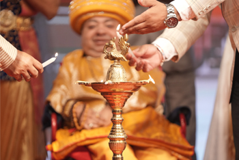  https://ahmedabadinternationalfilmfestival.com/festivaladmin/upload/gallery/krd36XZx.jpg