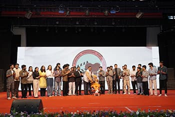  https://ahmedabadinternationalfilmfestival.com/festivaladmin/upload/gallery/ucaU6nls.jpg